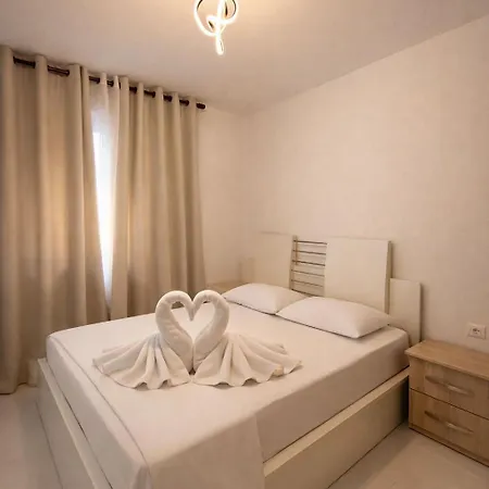 Plazza Bliss 公寓 地拉那